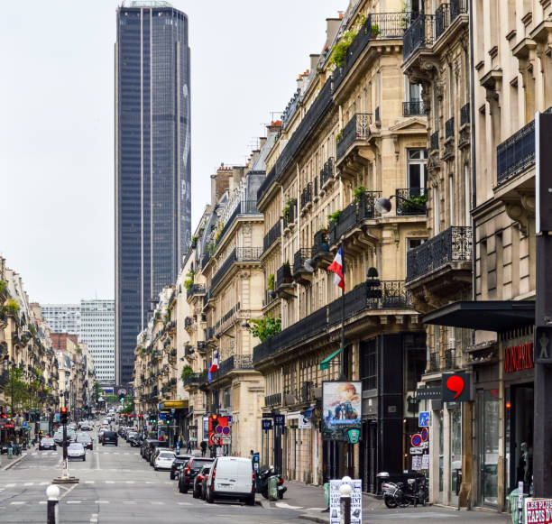 istock Parisian street scene and architecture 694613382