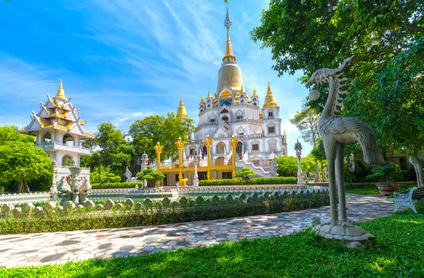 buu long pagoda with nice architecture - burmese culture imagens e fotografias de stock