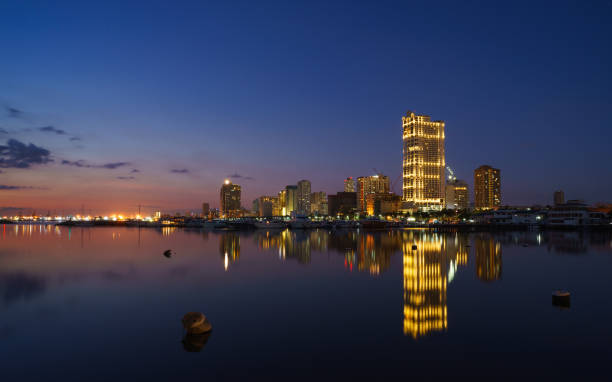 istock Harbour square of Manila city 694701310