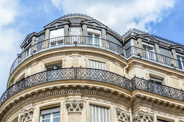 architektura paryża - art nouveau door paris france luxury zdjęcia i obrazy z banku zdjęć