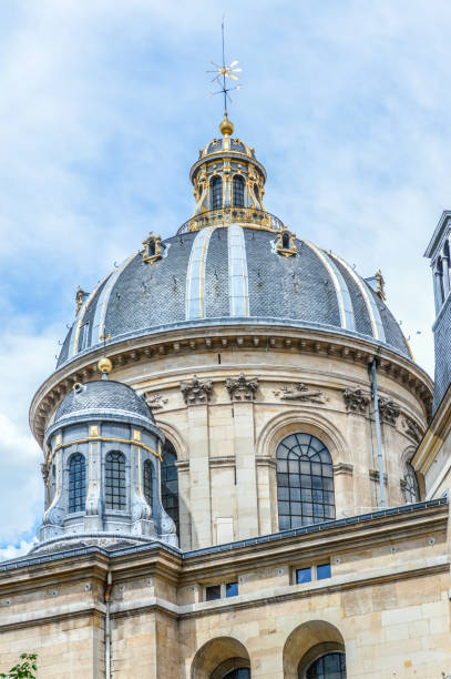 architektura paryża - art nouveau door paris france luxury zdjęcia i obrazy z banku zdjęć