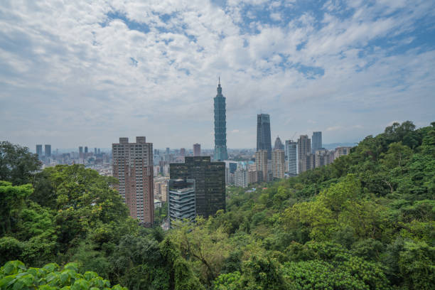 istock Taipei skyline, Taiwan 694950186