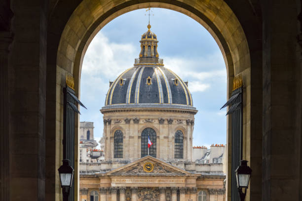 파리 건축양상 - art nouveau door paris france luxury 뉴스 사진 �이미지