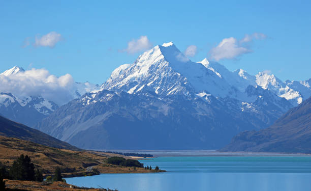 istock Mt Cook on Pukaki Lake 694968400