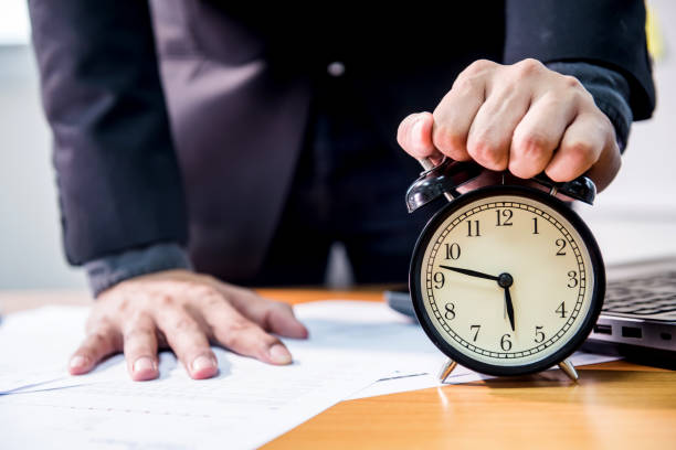 istock business deadline, time to finish work, goal and success 695065512