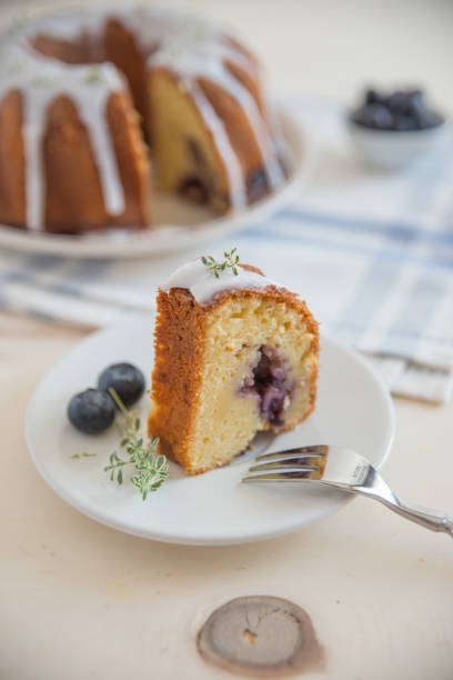 istock Lemons blueberry Gugelhupf 695131612