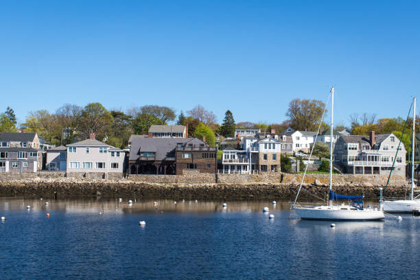 rockport harbor  with blue and clean sky - fishing village imagens e fotografias de stock