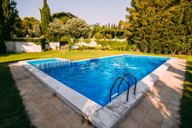 istock Pool at house garden 695237666