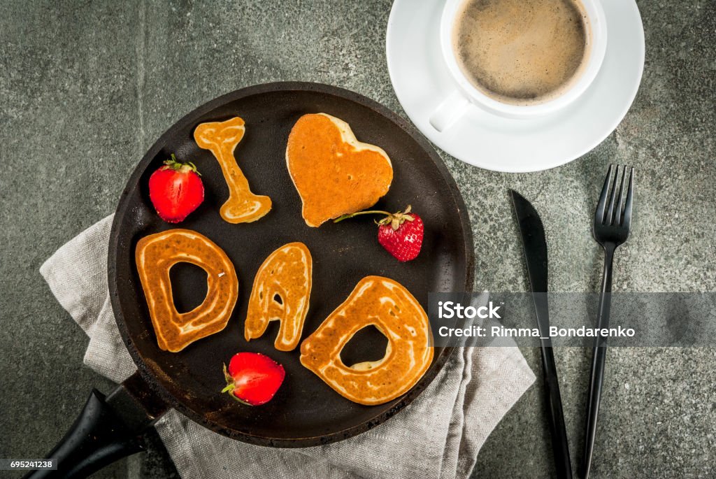 Pfannkuchen zum Vatertag - Lizenzfrei Eierkuchen-Speise Stock-Foto
