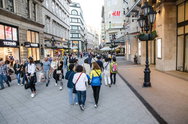 istock Crowd walking on Vaci street in Budapest 695279112