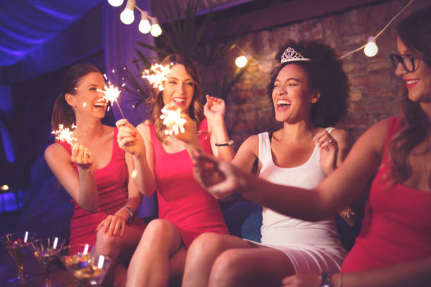 są czymś więcej niż druhny - bachelorette party zdjęcia i obrazy z banku zdjęć