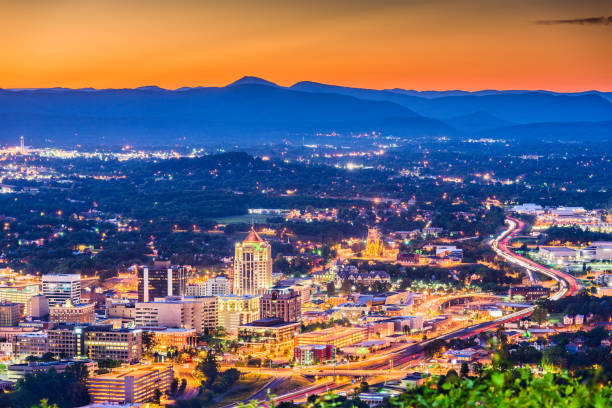 roanoke, virginia skyline - blue ridge mountains appalachian mountains sunrise mountain imagens e fotografias de stock