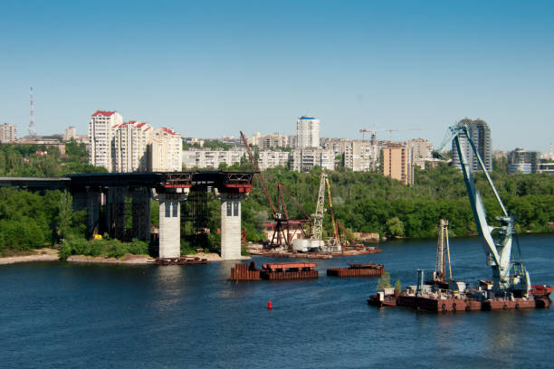 istock Building bridges across the river 695589544