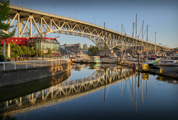 istock Granville Bridge, False Creek, Vancouver 695674978