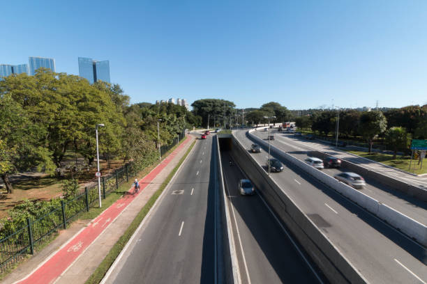 istock Marginal Pinheiros highway 695707684