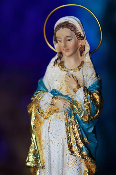 istock Pregnant Virgin Mary 695885036