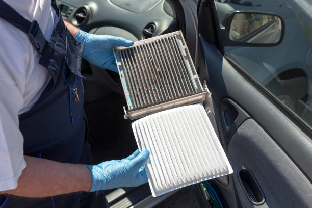 istock Clean and dirty cabin air filter for the car 695897408