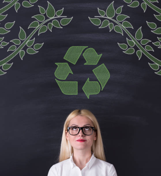 istock Business woman thinking recycle 695928934