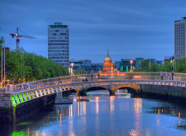 istock Ha Penny Bridge in Dublin, Ireland 695995612