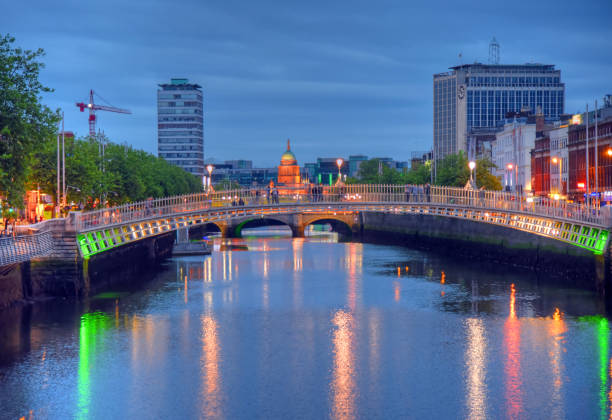 istock Ha Penny Bridge in Dublin, Ireland 695998228