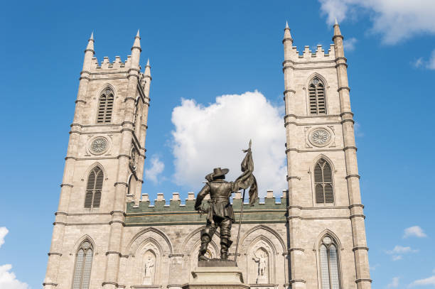 istock Notre-Dame Basilica and Maisonneuve Monument 696015112