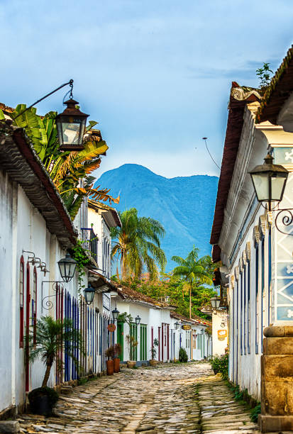 istock Through the streets of Paraty 696070736