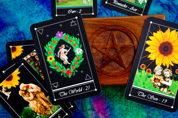istock Tarot Deck - Tarot Readings with wooden box with pentagram design 696117580
