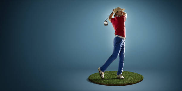 joueur de golf en action - sports flag golf individual sports sports and fitness photos et images de collection