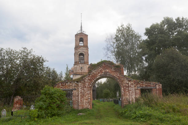 Church of Basil the Great in Vasilievsky near the village of Koumikha, Kotlas district, Arkhangelsk region Koumikha, Kotlas district, Arkhangelsk region, Russia - August 12, 2016: Church of Basil the Great in Vasilievsky near the village of Koumikha, Kotlas district, Arkhangelsk region kotlas stock pictures, royalty-free photos & images