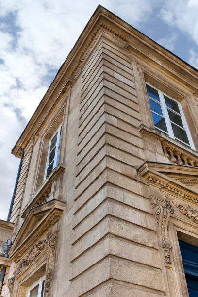 istock French mansion in Bordeaux 696296054
