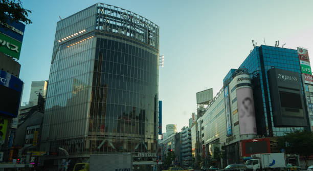 日本で最も有名な交差点: 渋谷 - shibuya 109 ストックフォトと画像