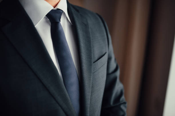 groom close-up of hands - shirt necktie men businessman imagens e fotografias de stock