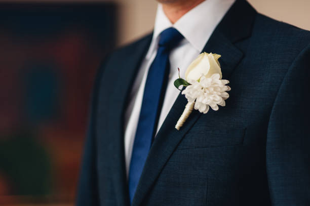 noivo de flor de flor de casamento - suit necktie lapel shirt - fotografias e filmes do acervo