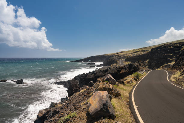 도 하나 마우이 haleakala의 뒷면 주위 과거 - haleakala national park mountain winding road road 뉴스 사진 이미지