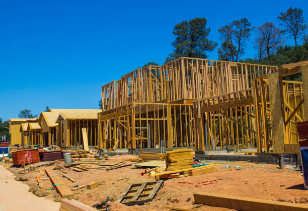 istock Block Of New Construction Homes 696410980
