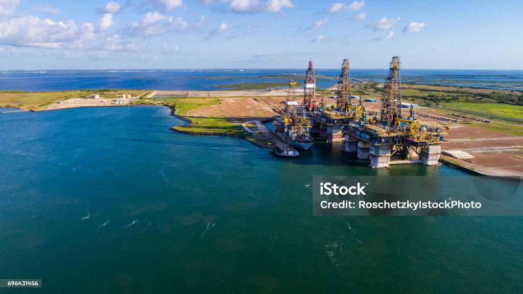 Off Shore Oil Drilling Rig wird dekonstruiert auf Insel auf der Gulf of Texas - Lizenzfrei Texas Stock-Foto