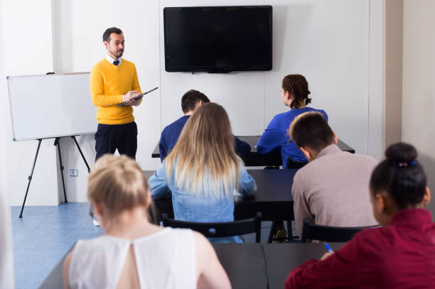 istock Teacher is monitoring students 696532108