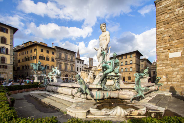 fonte de netuno em florença, itália - palazzo vecchio piazza della signoria florence italy italy - fotografias e filmes do acervo