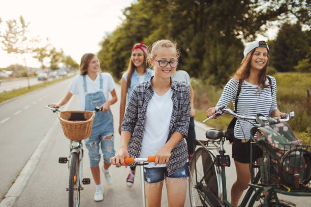istock Teenage friendship 696614152