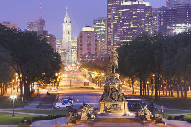 istock Benjamin Franklin Parkway - Philadelphia Skyline 696615152
