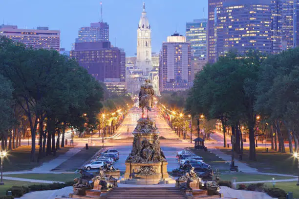 Benjamin Franklin parkway leading to the Philadelphia skyline.