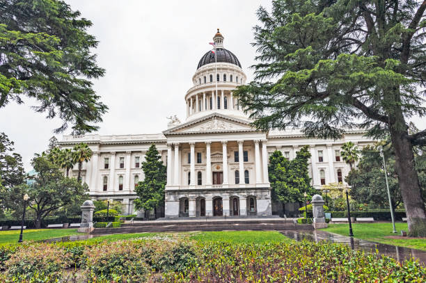 istock California State Capitol on a Rainy Day 696787298