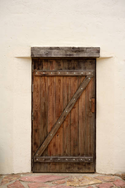 istock Old wooden door 696864610