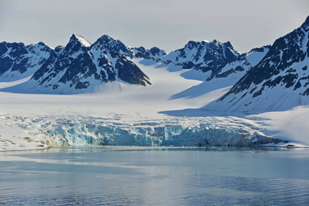 istock Magdalena Fjord Svalbard 696879884
