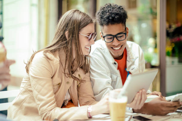 istock Young couple spending time together in the city 696907934