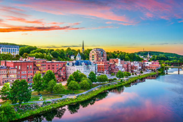 istock Augusta, Maine, USA 696931642