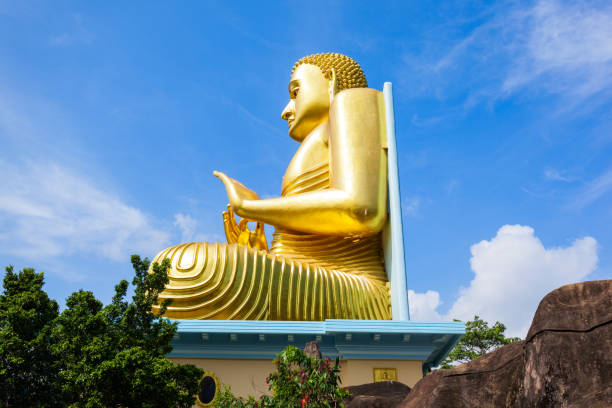 istock Golden Temple of Dambulla 696977030