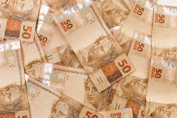 istock Brazilian money 696978536