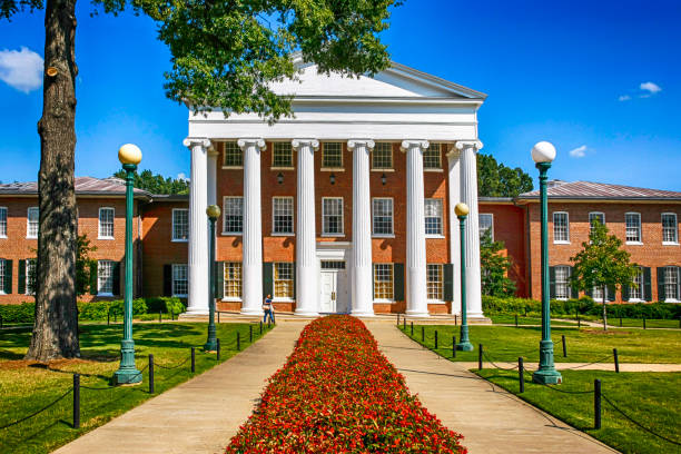Lyceum Building of "Ole Miss" University of Mississippi, Oxford, MS, USA Lyceum Building of "Ole Miss" University of Mississippi, Oxford, MS, USA oxford mississippi photos stock pictures, royalty-free photos & images
