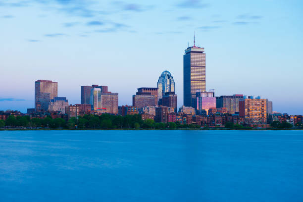 boston, usa: back bay skyline during the sunset, view from charles river - boston charles river cambridge skyline imagens e fotografias de stock